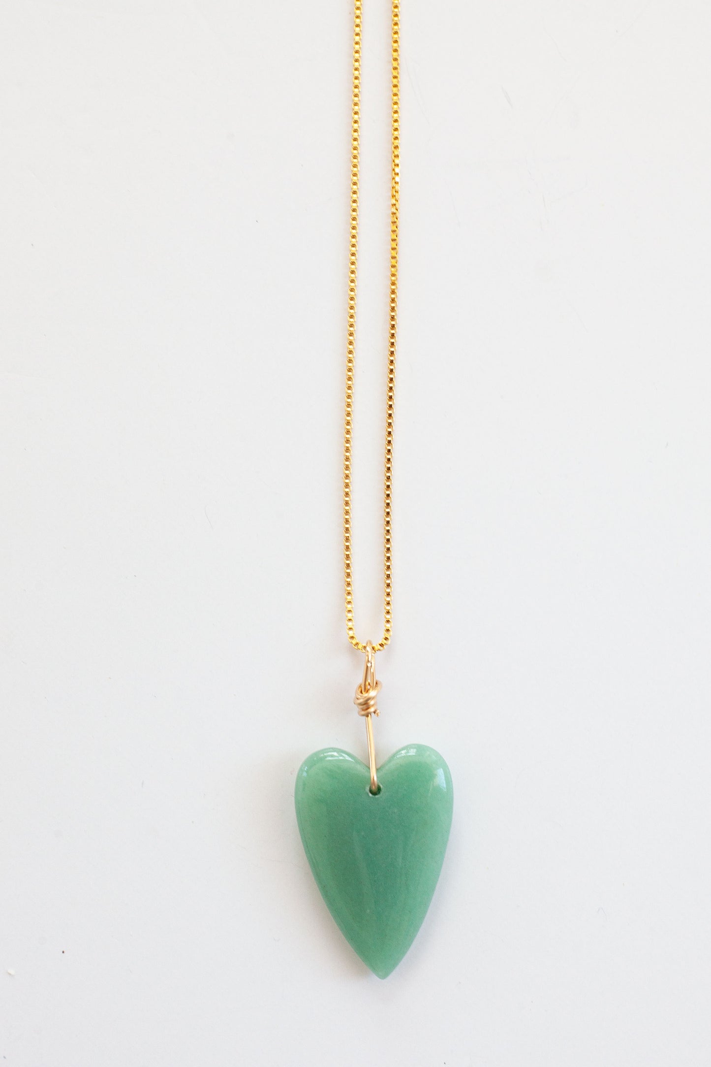 Victoria Necklace White