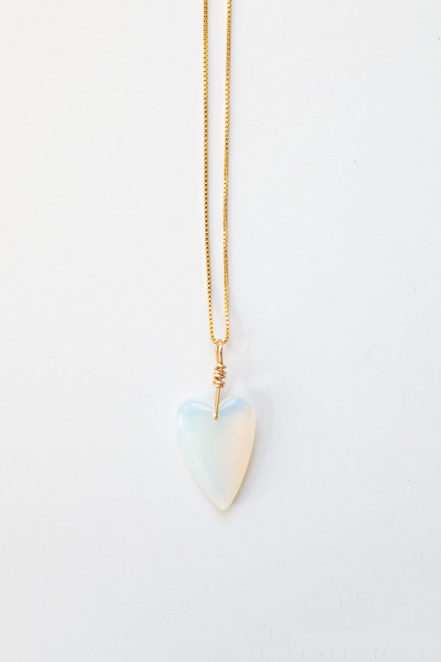 Victoria Necklace White