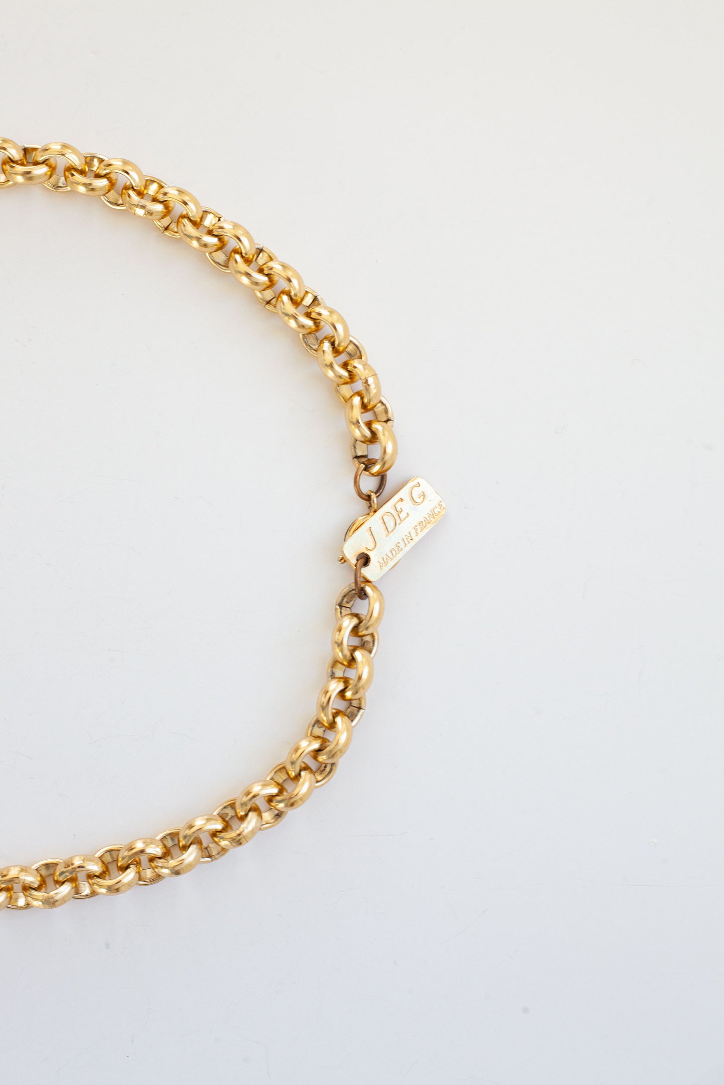 Vintage Designer Sea Shell Charm Necklace