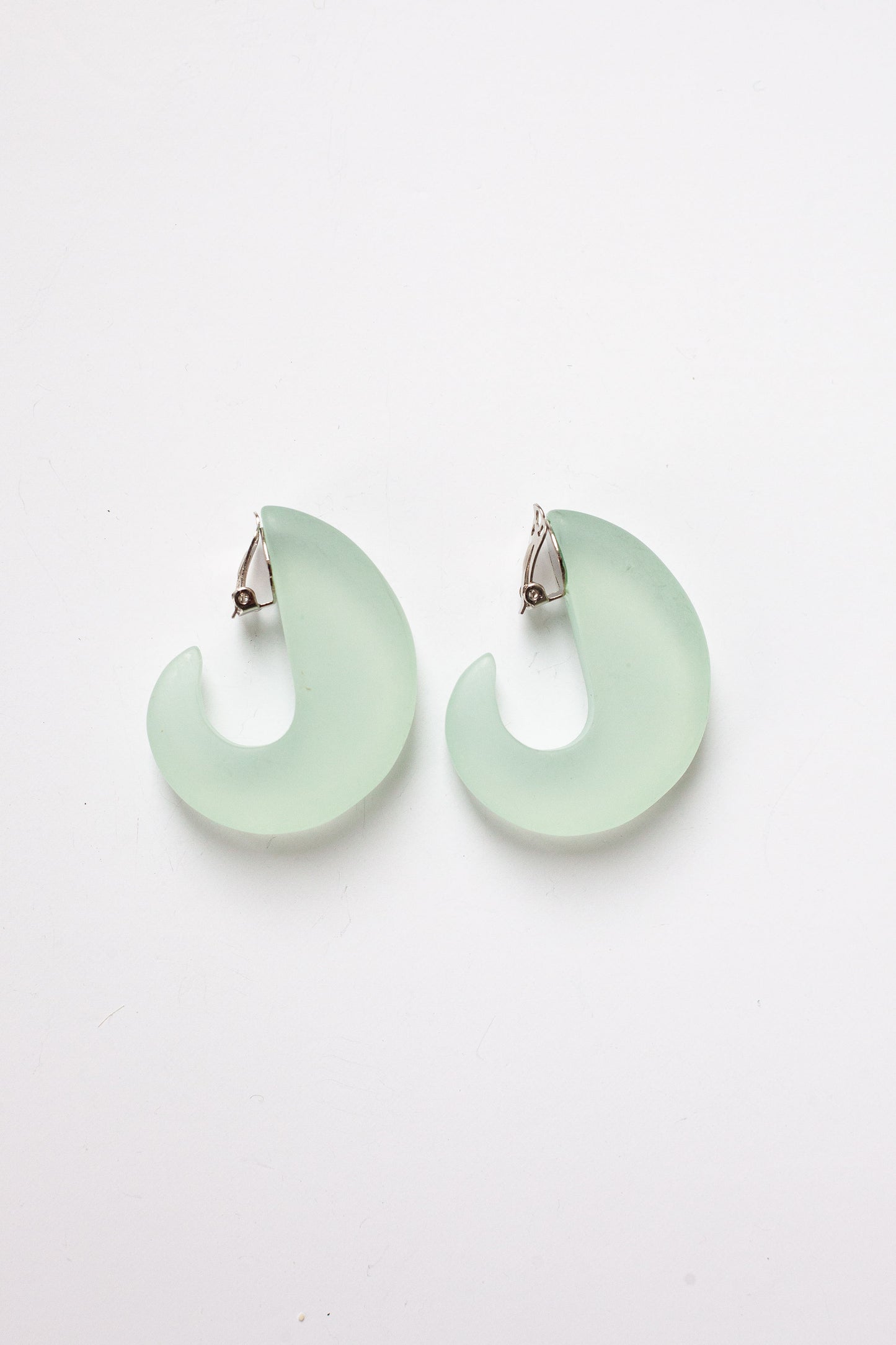 Vintage Frosted Pastel Earrings - Green