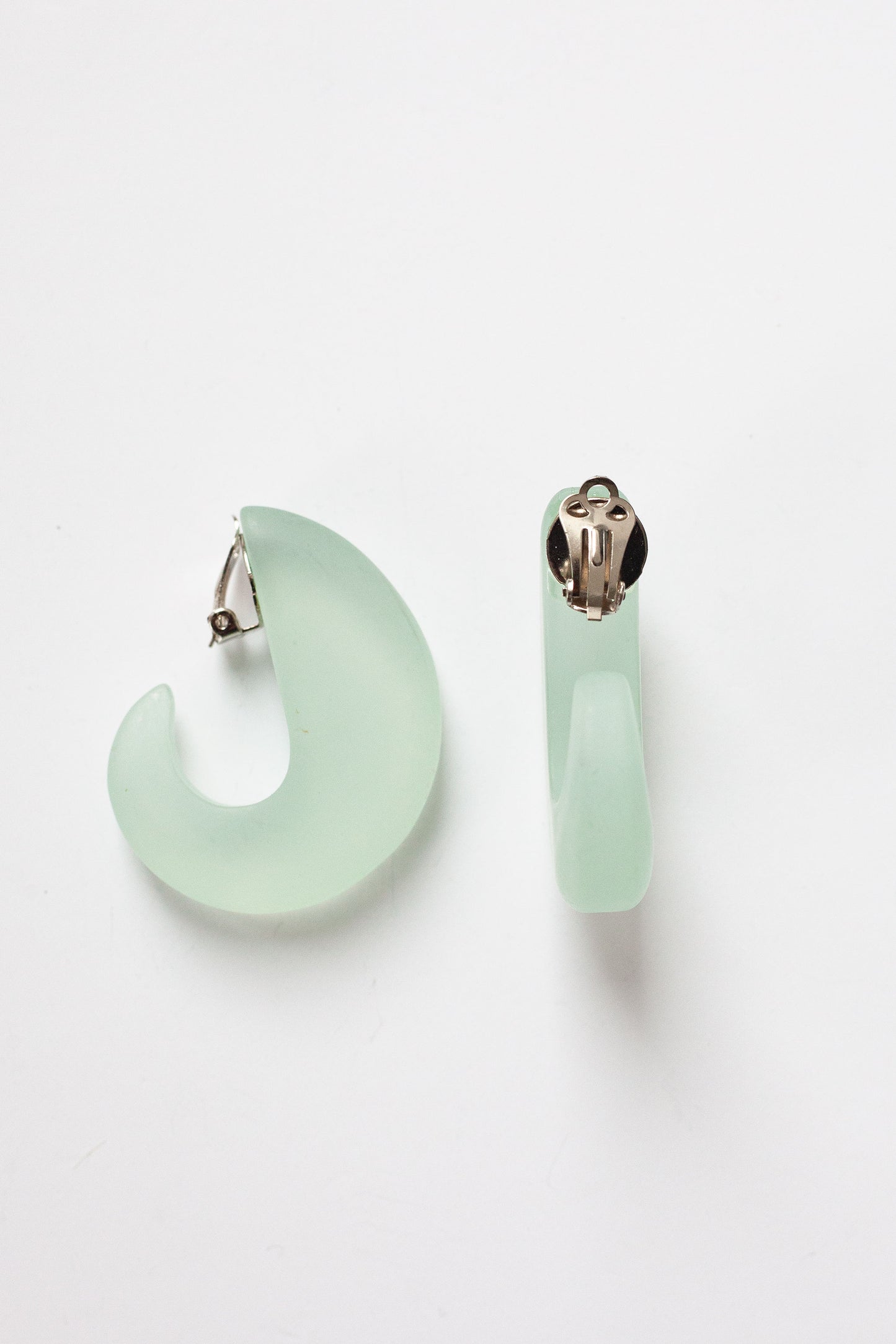 Vintage Frosted Pastel Earrings - Green
