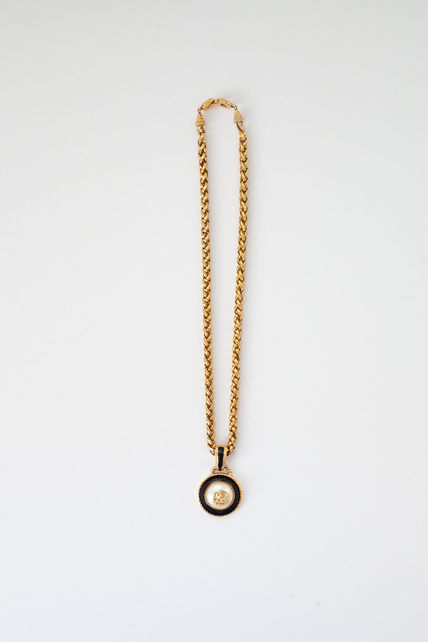 Vintage Pearl Pendant Necklace
