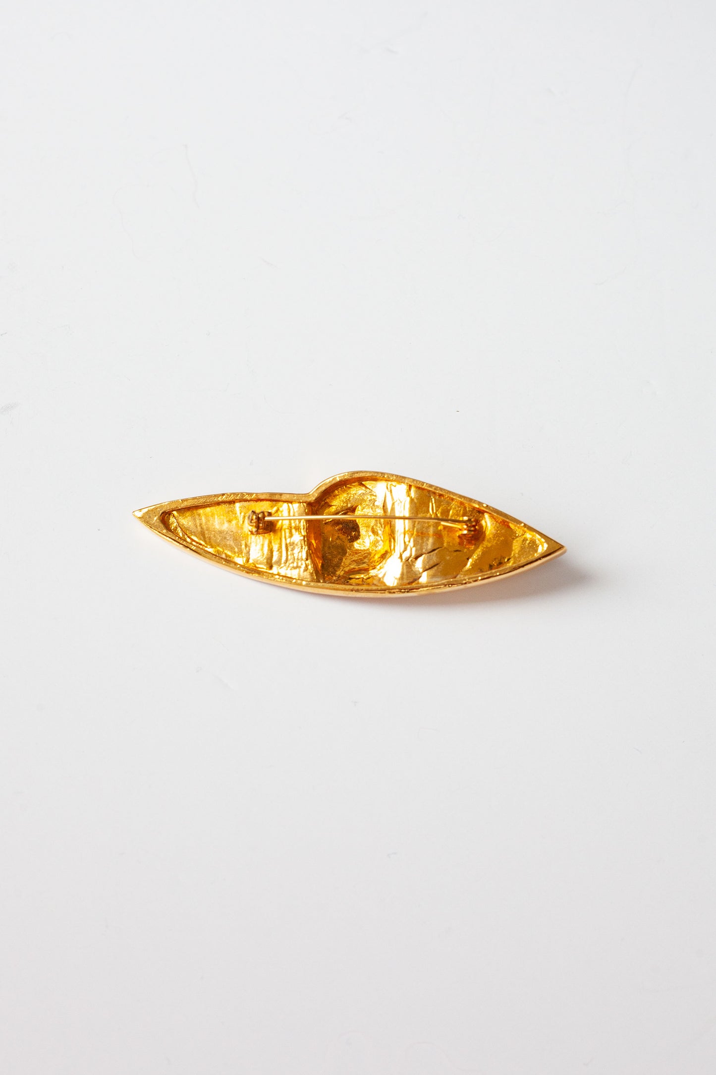 Vintage Gold Shell Brooch