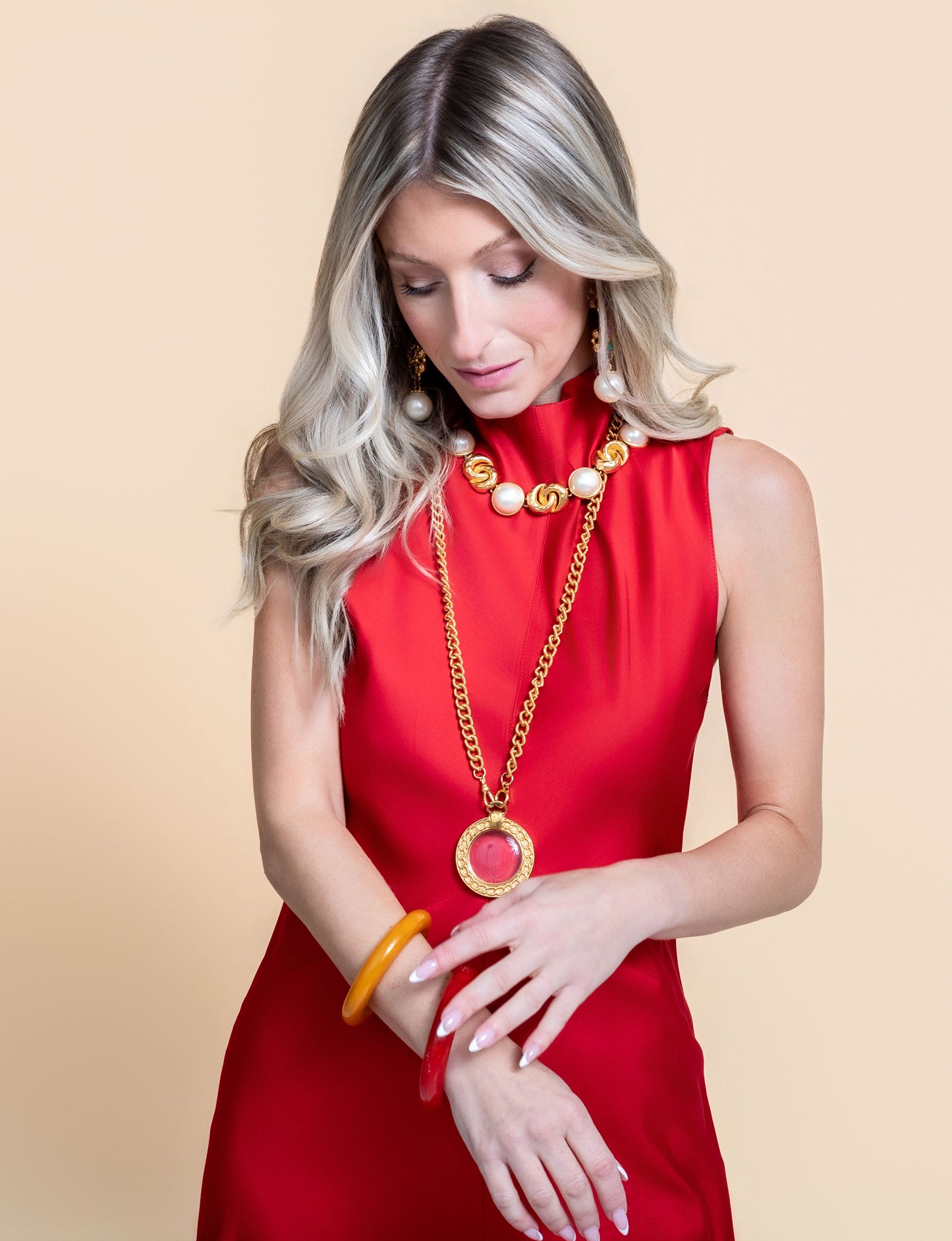 Vintage Signed Magnifying Necklace