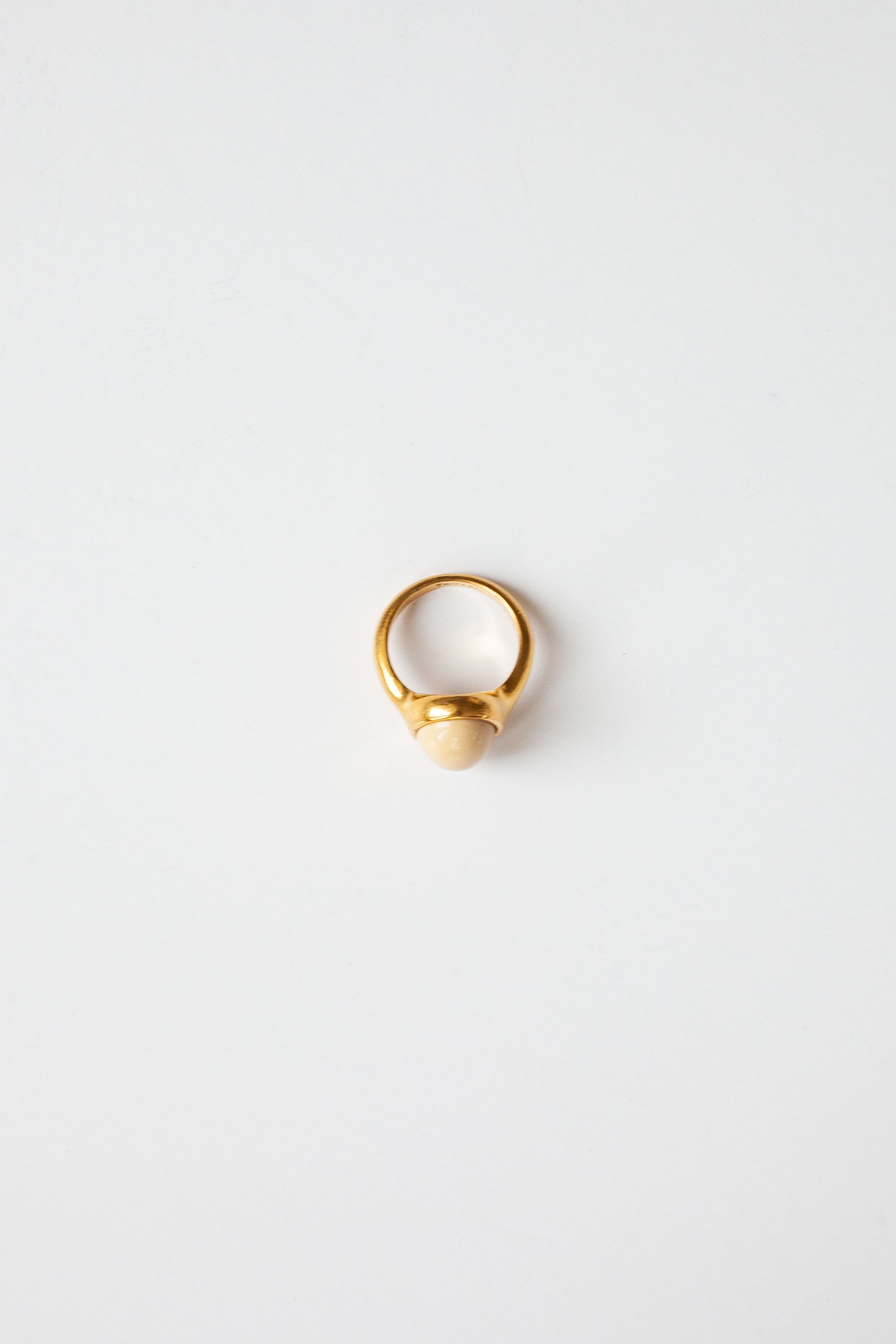 Vintage Cream Lucite Ring