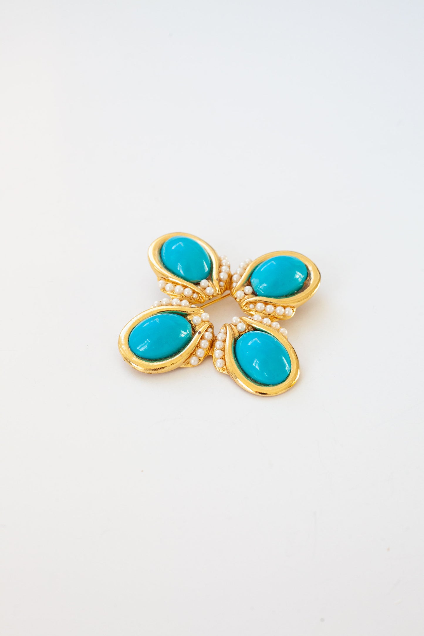 Vintage Turquoise Cabachon Brooch