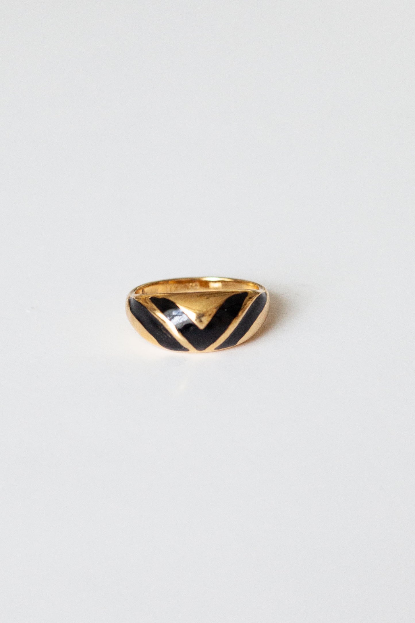 Vintage Black and Gold Ring