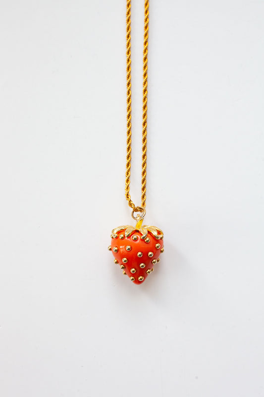 Vintage Stawberry Pendant Necklace