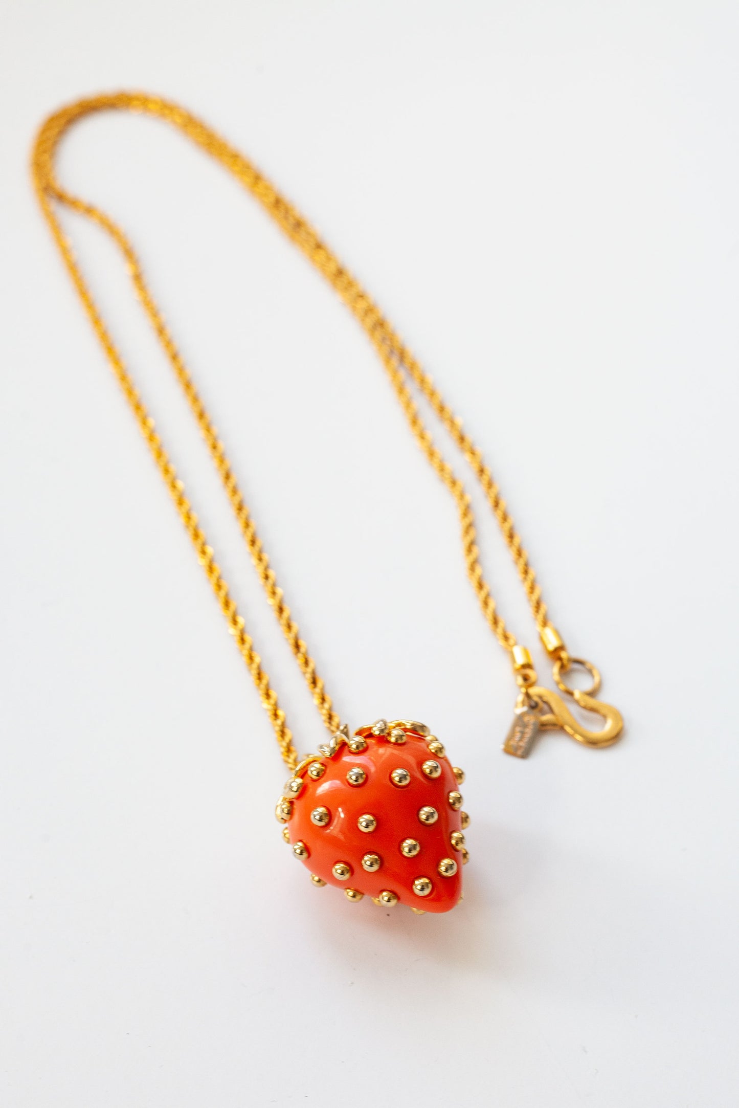 Vintage Stawberry Pendant Necklace