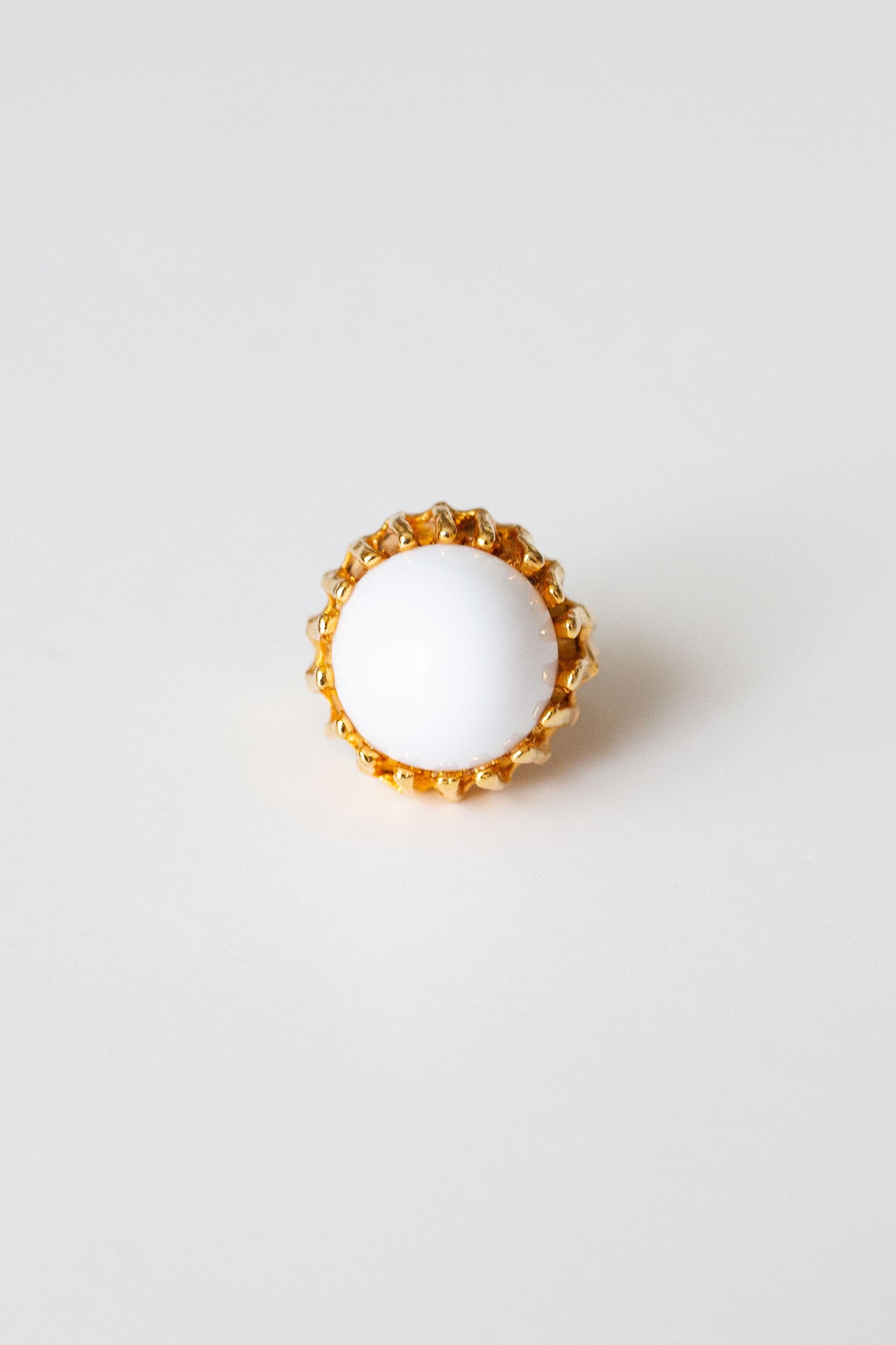 Vintage White Round Cocktail Ring
