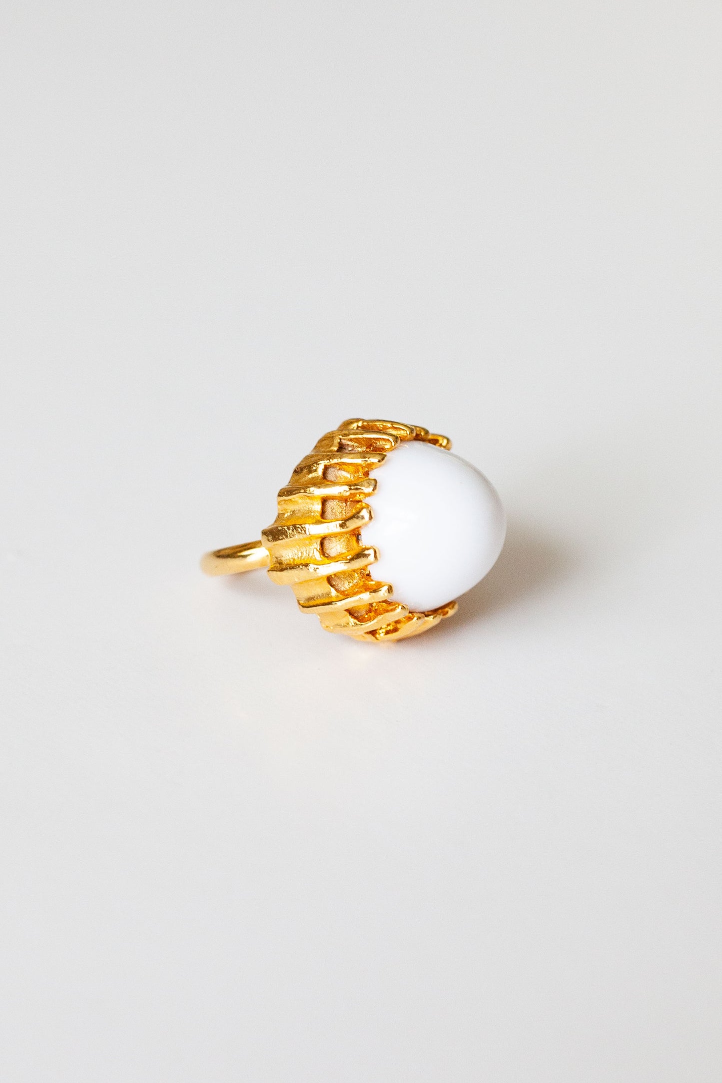 Vintage White Round Cocktail Ring