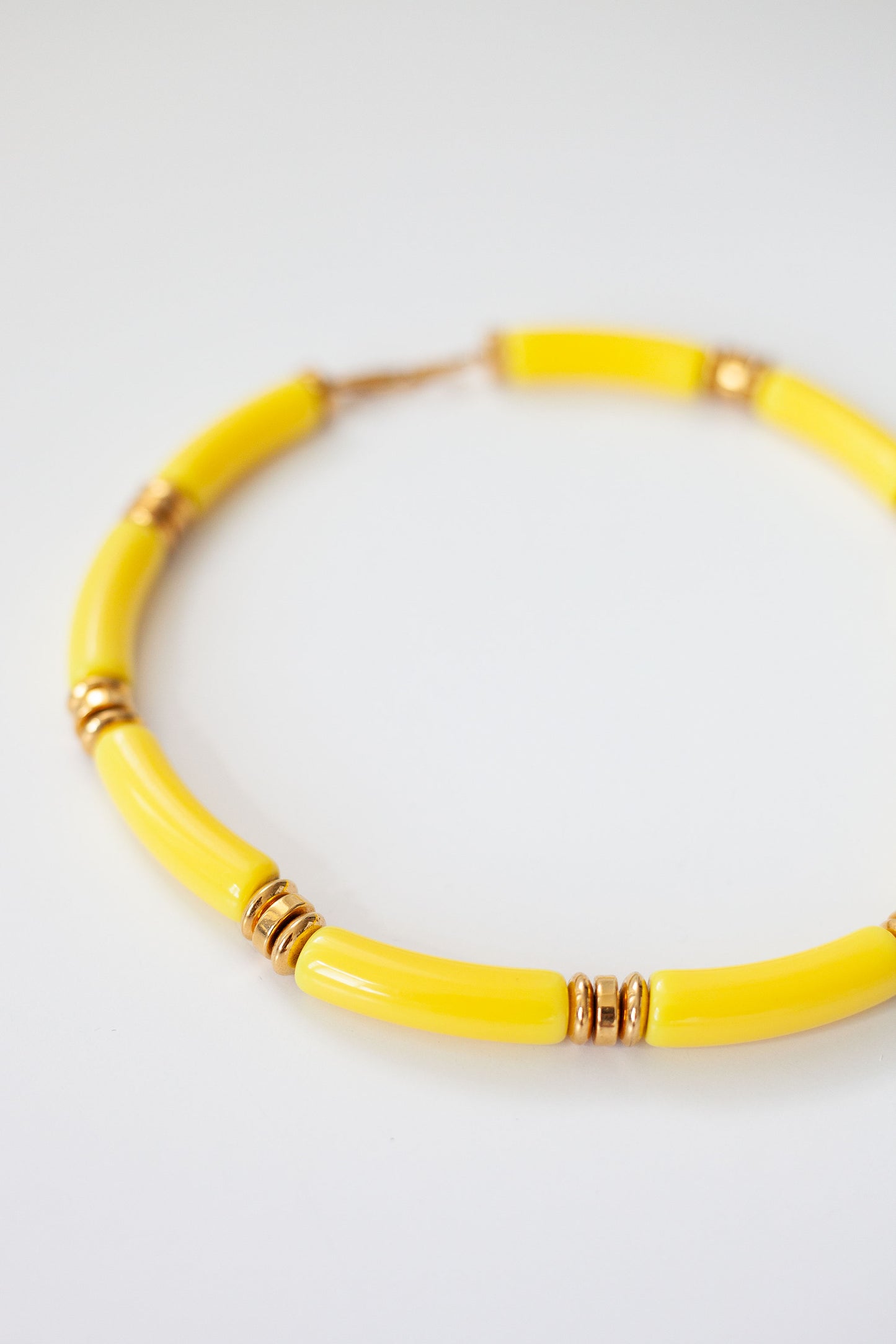Vintage Yellow and Gold Necklace